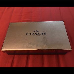 Beautiful men’s coach belt . Black and brown !